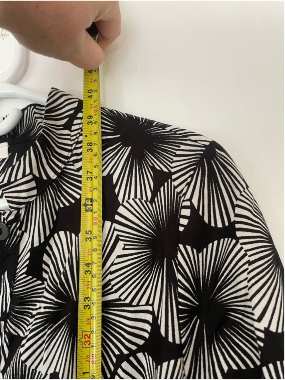 Zuri 100% Cotton Button-Front Shirt Dress| Black & White Graphic Print Size S - Picture 7 of 10